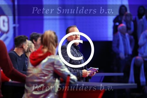 Aalsmeer 20 december 2017
Opnames de curling quiz met Frans Bauer Mark Tuitert Ellen Hoog Brace Sjoerd v Ramshorst Evert ten Napel Levi v Kempen Frank Lammers Sanne en Lieke Wevers. De opnames vinden plaats in de studio in Aalsmeer.