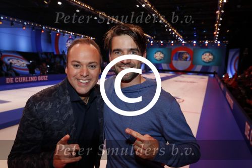 Aalsmeer 20 december 2017
Opnames de curling quiz met Frans Bauer Mark Tuitert Ellen Hoog Brace Sjoerd v Ramshorst Evert ten Napel Levi v Kempen Frank Lammers Sanne en Lieke Wevers. De opnames vinden plaats in de studio in Aalsmeer.
