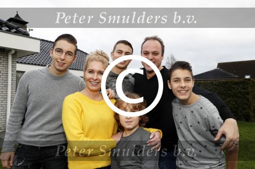 Fijnaart 27 december 2017 
Frans Mariska Christiaan Frans Jan en Lucas Bauer thuis.