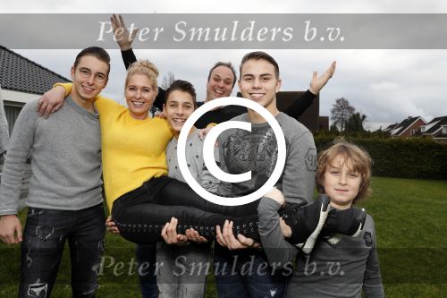 Fijnaart 27 december 2017 
Frans Mariska Christiaan Frans Jan en Lucas Bauer thuis.