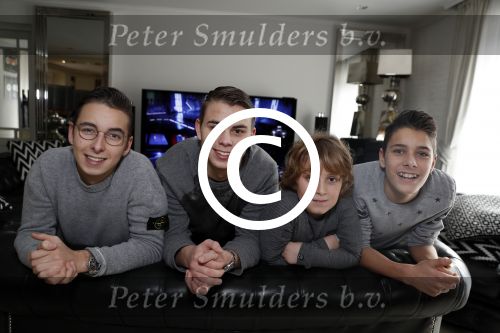 Fijnaart 27 december 2017 
Frans Mariska Christiaan Frans Jan en Lucas Bauer thuis.