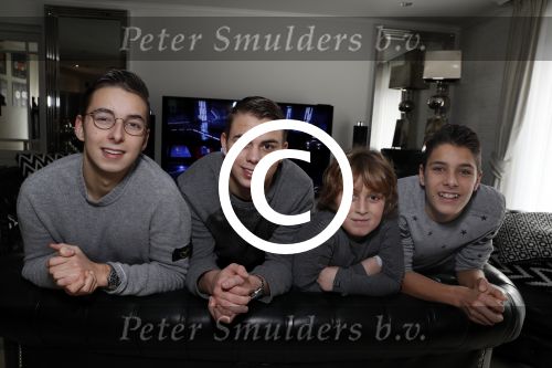Fijnaart 27 december 2017 
Frans Mariska Christiaan Frans Jan en Lucas Bauer thuis.