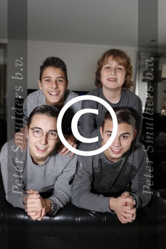 Fijnaart 27 december 2017 
Frans Mariska Christiaan Frans Jan en Lucas Bauer thuis.