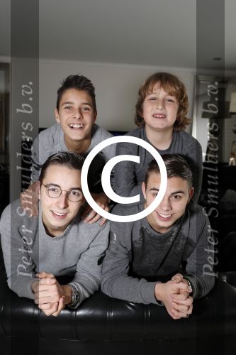 Fijnaart 27 december 2017 
Frans Mariska Christiaan Frans Jan en Lucas Bauer thuis.
