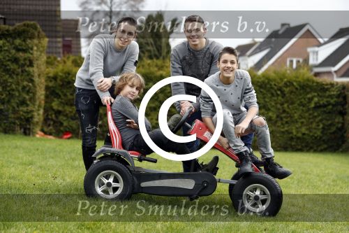 Fijnaart 27 december 2017 
Frans Mariska Christiaan Frans Jan en Lucas Bauer thuis.