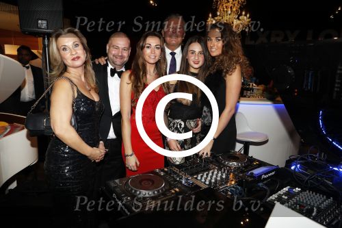 Amsterdam 7 december 2017
Luxury fair in de RAI. Frans Populiers met familie