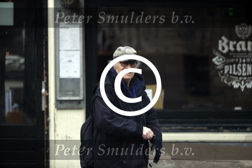 Amsterdam 19 december 2017 
Frans Weisz op straat in het centrum van Amsterdam