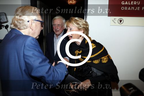 Amsterdam 21 december 2017
Premiere kerstcircus in Carre. Frits Goldschmeding met vrouw en Henk v d Meijden