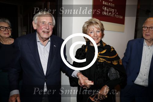 Amsterdam 21 december 2017
Premiere kerstcircus in Carre. Frits Goldschmeding met vrouw en Henk v d Meijden