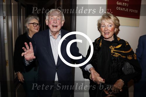 Amsterdam 21 december 2017
Premiere kerstcircus in Carre. Frits Goldschmeding met vrouw en Henk v d Meijden