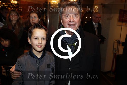 Amsterdam 21 december 2017
Premiere kerstcircus in Carre. Henny Vrienten met zoon