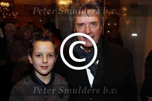 Amsterdam 21 december 2017
Premiere kerstcircus in Carre. Henny Vrienten met zoon