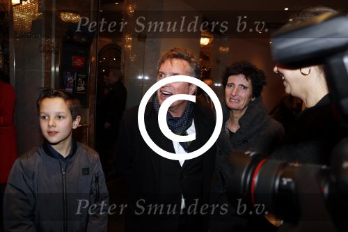 Amsterdam 21 december 2017
Premiere kerstcircus in Carre. Henny Vrienten met zoon