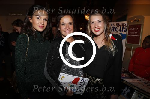 Amsterdam 21 december 2017
Premiere kerstcircus in Carre. Holly Lola en Xandra Brood