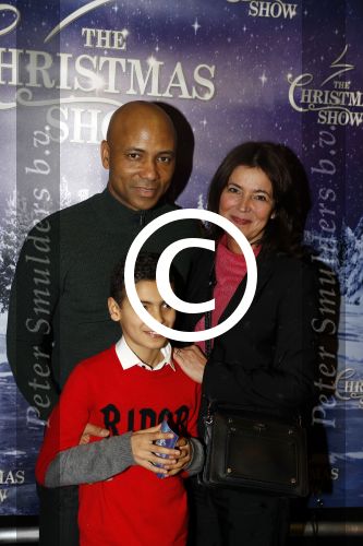 Amsterdam 24 december 2017
RTL kerst show in het ziggo dome. Humberto tan met vrouw en zoon