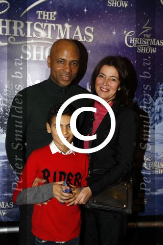 Amsterdam 24 december 2017
RTL kerst show in het ziggo dome. Humberto tan met vrouw en zoon