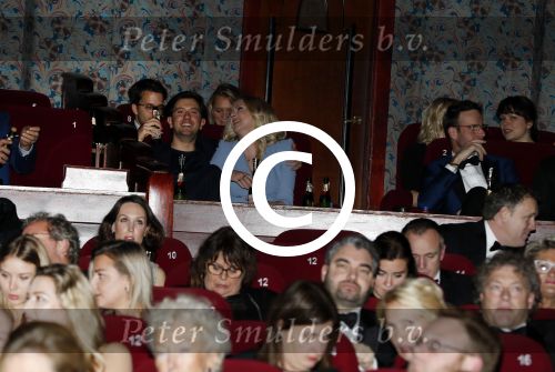 Amsterdam 18 december 2017
Premiere huisvrouwen bestaan niet in Tuschinski. Jelka v Houten verliefd ? met Dook van Dijck