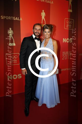 Amsterdam 19 december 2017 
Sportgala in de Rai. Sportman en sportvrouw van het jaar verkiezing. Joost Luiten met vriendin