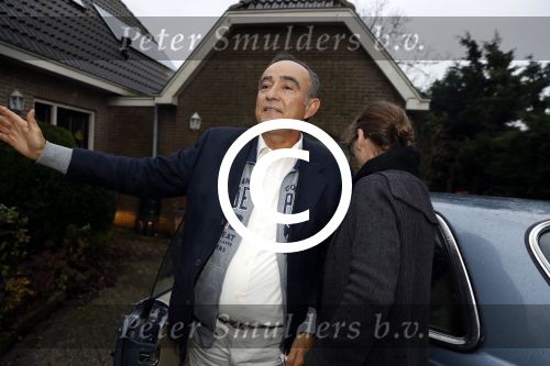 Alkmaar 7 december 2017
Julio Poch komt aan bij zijn huis nadat hij terug gekomen is uit Argentinie