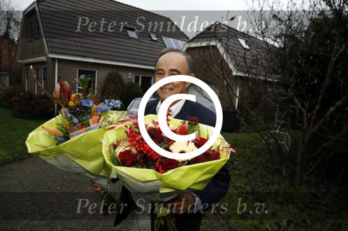Alkmaar 7 december 2017
Julio Poch komt aan bij zijn huis nadat hij terug gekomen is uit Argentinie