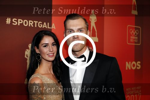 Amsterdam 19 december 2017 
Sportgala in de Rai. Sportman en sportvrouw van het jaar verkiezing. Lars Boom en partner Nike Timmermans