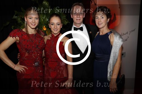 Amsterdam 19 december 2017 
Sportgala in de Rai. Sportman en sportvrouw van het jaar verkiezing. Turnsters Lieke Wevers en zus Sanne kwamen met hun ouders