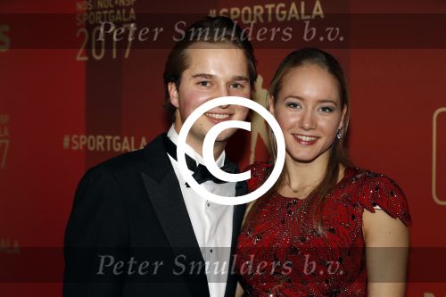 Amsterdam 19 december 2017 
Sportgala in de Rai. Sportman en sportvrouw van het jaar verkiezing. Turnsters Lieke Wevers en zus Sanne kwamen met hun ouders