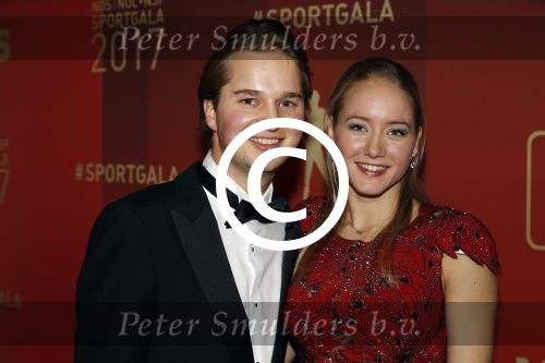 Amsterdam 19 december 2017 
Sportgala in de Rai. Sportman en sportvrouw van het jaar verkiezing. Turnsters Lieke Wevers en zus Sanne kwamen met hun ouders