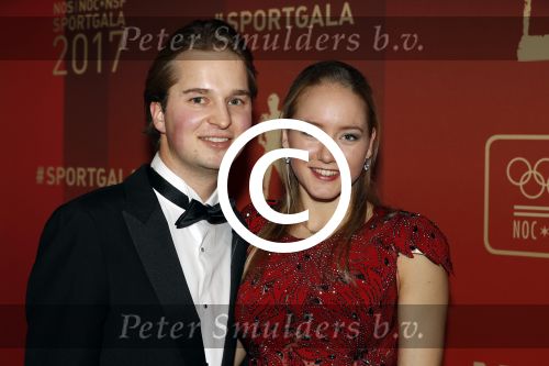 Amsterdam 19 december 2017 
Sportgala in de Rai. Sportman en sportvrouw van het jaar verkiezing. Turnsters Lieke Wevers en zus Sanne kwamen met hun ouders