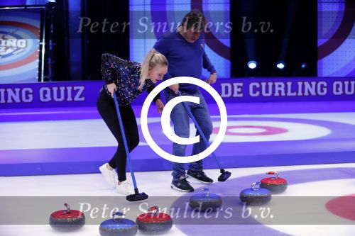 Aalsmeer 20 december 2017
Opnames de curling quiz met Frans Bauer Mark Tuitert Ellen Hoog Brace Sjoerd v Ramshorst Evert ten Napel Levi v Kempen Frank Lammers Sanne en Lieke Wevers. De opnames vinden plaats in de studio in Aalsmeer.