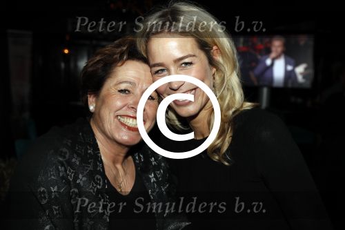 Amsterdam 14 december 2017
DVD presentatie Wesly Bronkhorst bij Players in Amsterdam. Marieke v Rootselaar met moeder