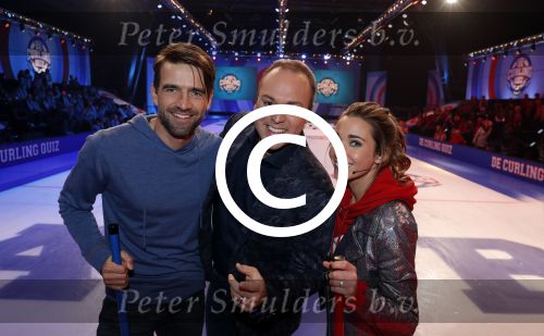 Aalsmeer 20 december 2017
Opnames de curling quiz met Frans Bauer Mark Tuitert Ellen Hoog Brace Sjoerd v Ramshorst Evert ten Napel Levi v Kempen Frank Lammers Sanne en Lieke Wevers. De opnames vinden plaats in de studio in Aalsmeer.