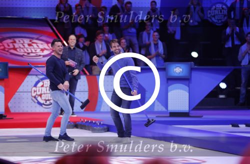 Aalsmeer 20 december 2017
Opnames de curling quiz met Frans Bauer Mark Tuitert Ellen Hoog Brace Sjoerd v Ramshorst Evert ten Napel Levi v Kempen Frank Lammers Sanne en Lieke Wevers. De opnames vinden plaats in de studio in Aalsmeer.