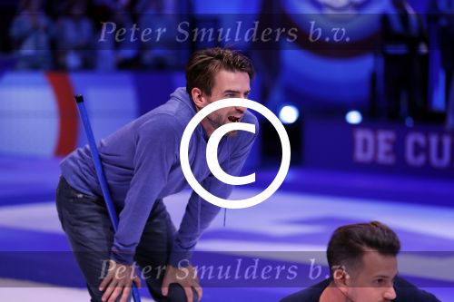 Aalsmeer 20 december 2017
Opnames de curling quiz met Frans Bauer Mark Tuitert Ellen Hoog Brace Sjoerd v Ramshorst Evert ten Napel Levi v Kempen Frank Lammers Sanne en Lieke Wevers. De opnames vinden plaats in de studio in Aalsmeer.