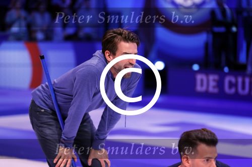 Aalsmeer 20 december 2017
Opnames de curling quiz met Frans Bauer Mark Tuitert Ellen Hoog Brace Sjoerd v Ramshorst Evert ten Napel Levi v Kempen Frank Lammers Sanne en Lieke Wevers. De opnames vinden plaats in de studio in Aalsmeer.