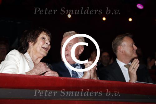 Amsterdam 21 december 2017
Premiere kerstcircus in Carre. Mies Bouwman met andre v Duin