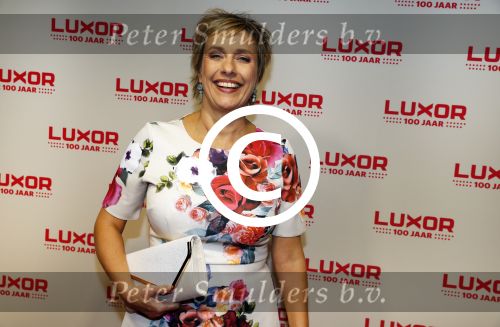 Rotterdam 22 december 2017
100 jaar het oude Luxor in Rotterdam. Mylene d\'Anjou met ..
Mylene d Anjou