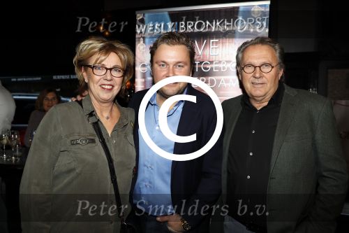 Amsterdam 14 december 2017
DVD presentatie Wesly Bronkhorst bij Players in Amsterdam. Wesly met zijn ouders