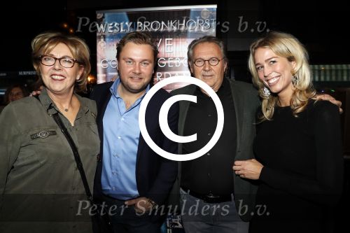 Amsterdam 14 december 2017
DVD presentatie Wesly Bronkhorst bij Players in Amsterdam. Wesly met zijn ouders