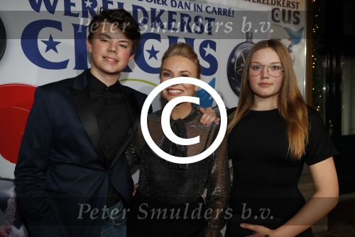 Amsterdam 21 december 2017
Premiere kerstcircus in Carre. Pernille la Lau met kinderen