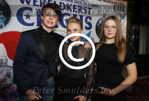 Amsterdam 21 december 2017
Premiere kerstcircus in Carre. Pernille la Lau met kinderen