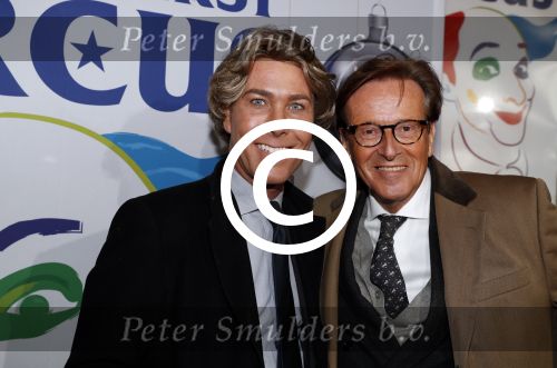 Amsterdam 21 december 2017
Premiere kerstcircus in Carre. 
Rogier en Frank uit sbs6 programma Steenrijk en Straatarm