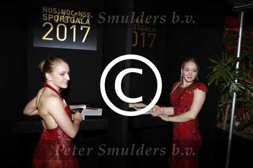 Amsterdam 19 december 2017 
Sportgala in de Rai. Sportman en sportvrouw van het jaar verkiezing. Turnsters Lieke Wevers en zus Sanne kwamen met hun ouders