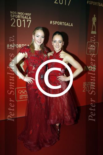 Amsterdam 19 december 2017 
Sportgala in de Rai. Sportman en sportvrouw van het jaar verkiezing. Turnsters Lieke Wevers en zus Sanne kwamen met hun ouders