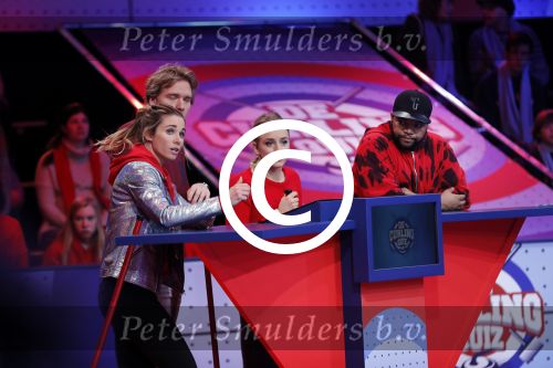 Aalsmeer 20 december 2017
Opnames de curling quiz met Frans Bauer Mark Tuitert Ellen Hoog Brace Sjoerd v Ramshorst Evert ten Napel Levi v Kempen Frank Lammers Sanne en Lieke Wevers. De opnames vinden plaats in de studio in Aalsmeer.