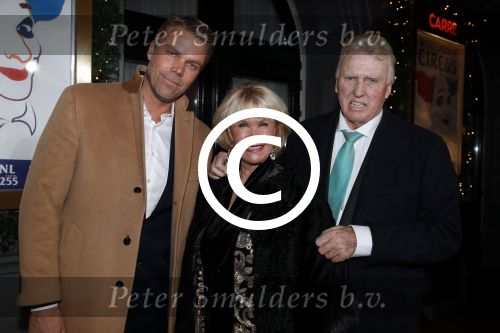 Amsterdam 21 december 2017
Premiere kerstcircus in Carre. Sheila de Vries met man en zoon