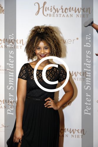 Amsterdam 18 december 2017
Premiere huisvrouwen bestaan niet in Tuschinski.
Stephanie v Eer