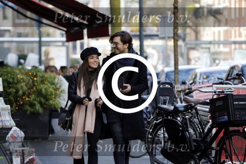 Amsterdam 22 december 2017 
Waylon en zijn nieuwe Bibi Breijman doen boodschappen.