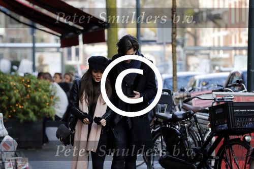 Amsterdam 22 december 2017 
Waylon en zijn nieuwe Bibi Breijman doen boodschappen.