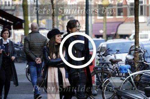 Amsterdam 22 december 2017 
Waylon en zijn nieuwe Bibi Breijman doen boodschappen.
